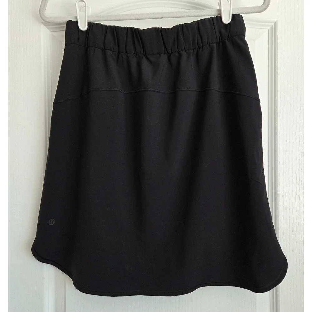 Lululemon On The Fly Skirt Black Elastic Waist Drawstring Athleisure Size 8 - Picture 4 of 7